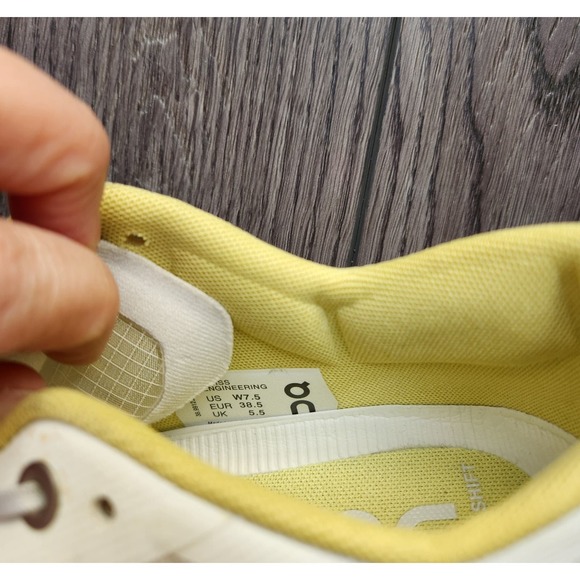 On Running Shoes in Cream and White - Picture 4 of 7